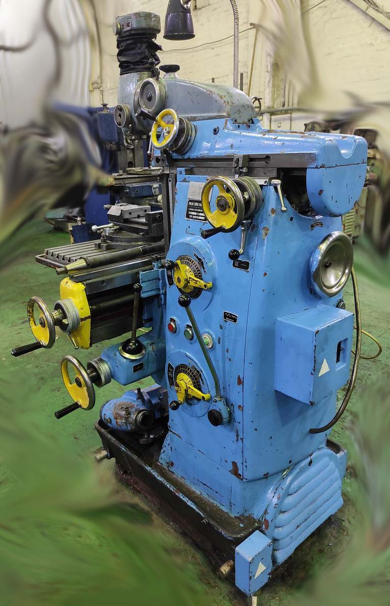 Фото инструментального фрезерного верстата Riken RTM-3